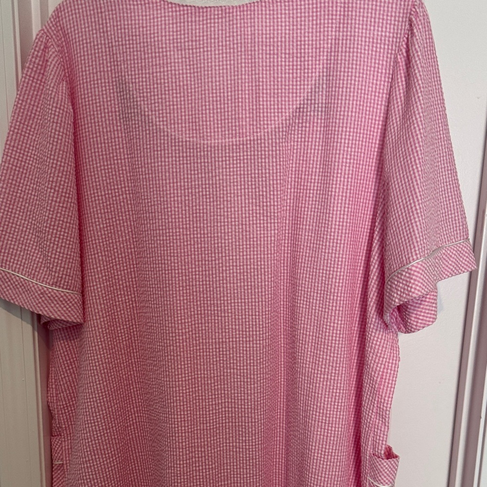 Pink Embroidered Women's Robe - Picture 7 of 7